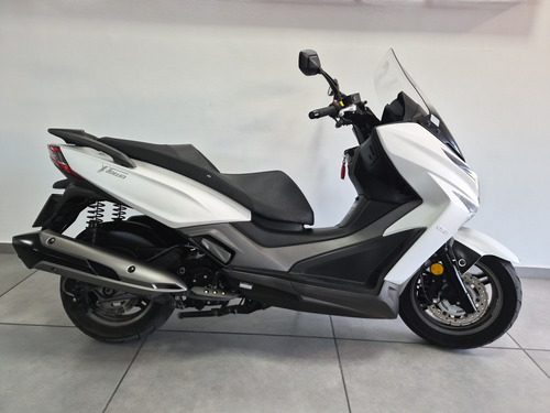 X-town 250 Kymco Xtown $4.900.000 Recibo Inferior Tuamoto