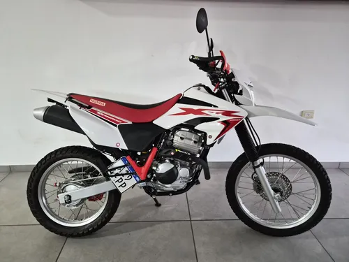 Tornado 250 Xr 2023 Solo 3284kms $ 7900000 Accesorio Tuamoto